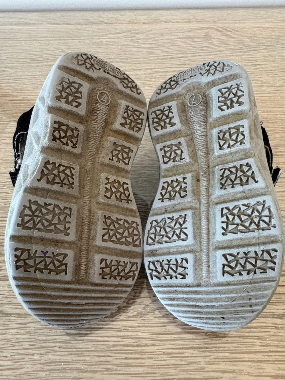 OshKosh B'gosh Black and White Kids Sneaker Sandals